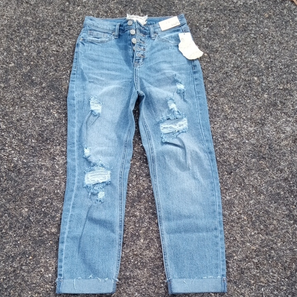 NWT Altar'd State Hi Rise Distressed Straight Juniors Jeans 26/3